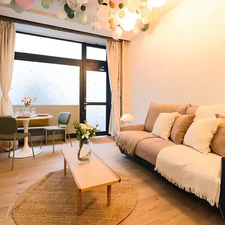 Typical For 4 People Moulin Rouge Appartement