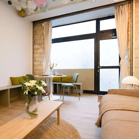 Typical For 4 People Moulin Rouge * Paris