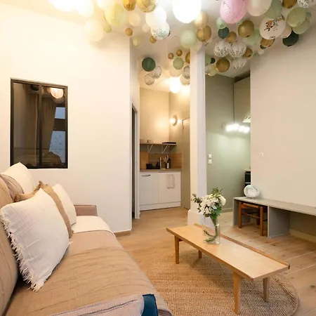 Apartment Typical For 4 People Moulin Rouge *