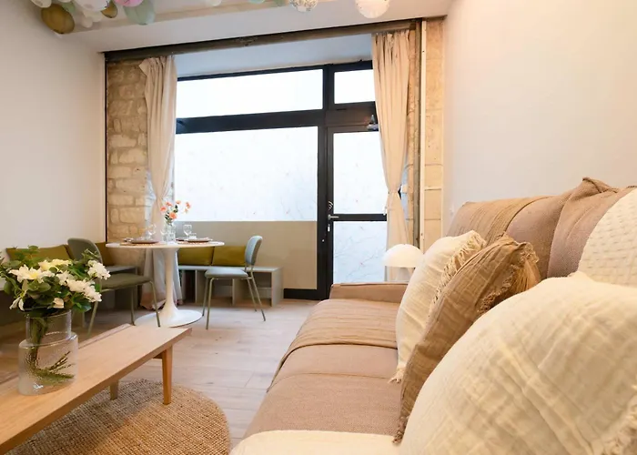 Apartment Typical For 4 People Moulin Rouge *